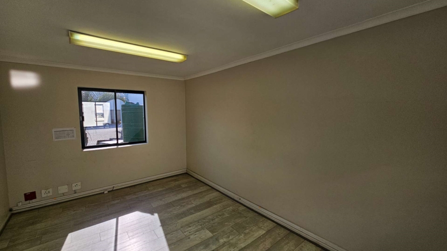 To Let commercial Property for Rent in Elsies River Industrial Western Cape
